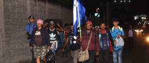 Migranten aus Honduras kommen auf ihrem Marsch Richtung USA in Guatemala City an.