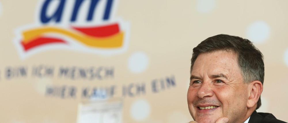 Hat gut lachen: Dm-Chef Erich Harsch darf sich über steigende Umsätze freuen.