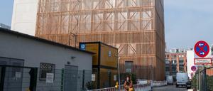 Der Neubau am neuen Gebäudekomplex der Hochschule für Schauspielkunst „Ernst Busch“.