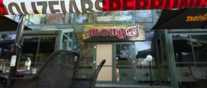 Polizeiabsperrung vor dem attackierten türkischen Restaurant in Chemnitz