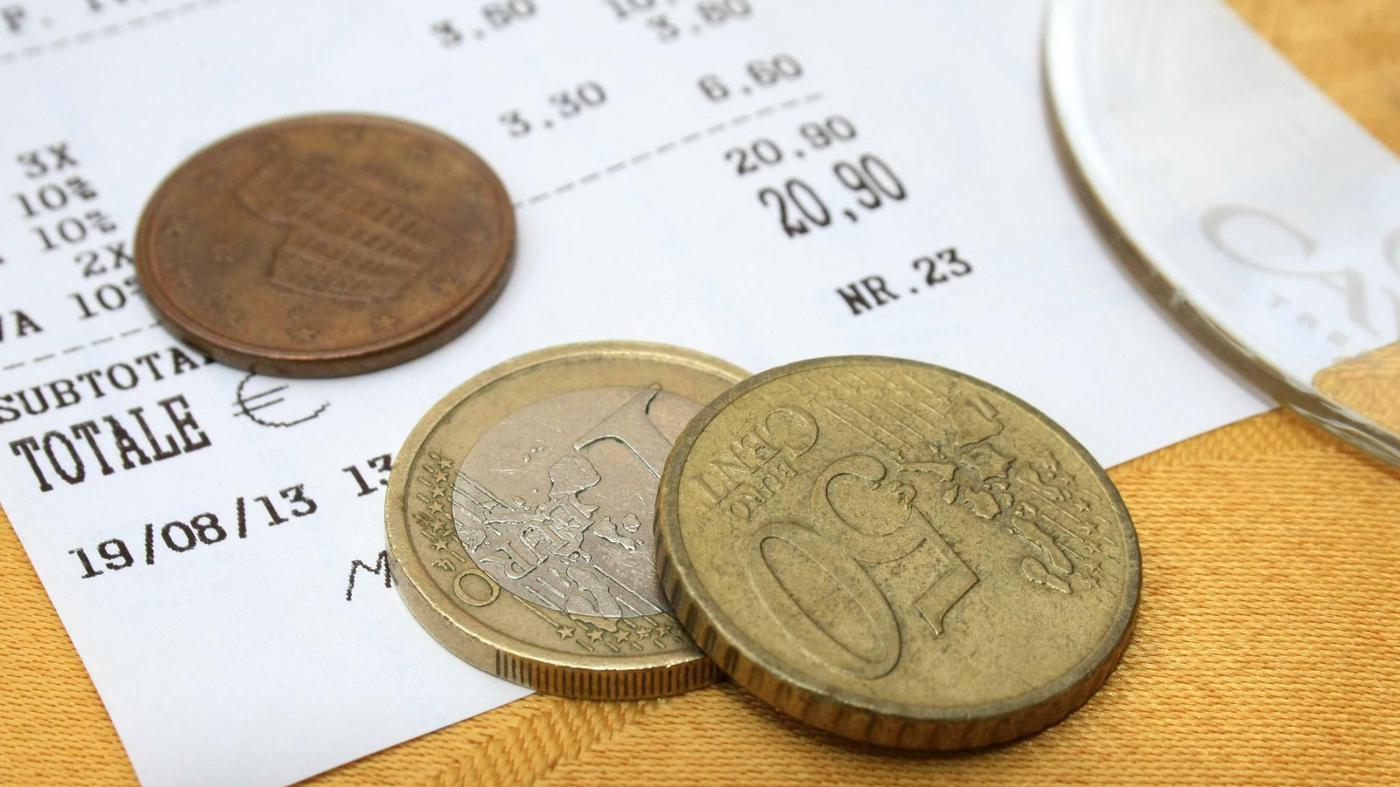 Kolumne "Sonntagsfragen" Gibt man dem Chef auch Trinkgeld?