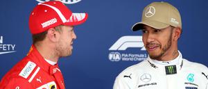 Von Weltmeister zu Weltmeister. Sebastian Vettel (l.), viermaliger Titelgewinner, und Lewis Hamilton, der bald fünfmalige.