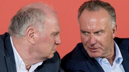 Rundumschlag. Uli Hoeneß und Karl-Heinz Rummenigge haben die schlechte Presse satt.