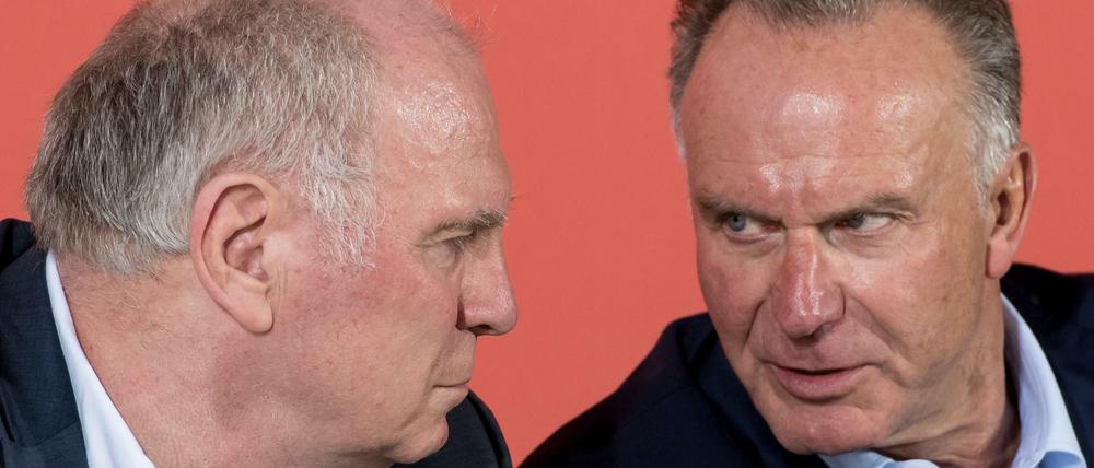Rundumschlag. Uli Hoeneß und Karl-Heinz Rummenigge haben die schlechte Presse satt.
