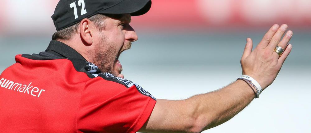 Mach mal lauter. Paderborns Trainer Steffen Baumgart weist am Sonntag seine Spieler gegen den 1. FC Union an.