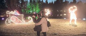 Die erleuchtete Botanik - dieses Jahr auch mit interaktiven Lichtdarstellungen.
