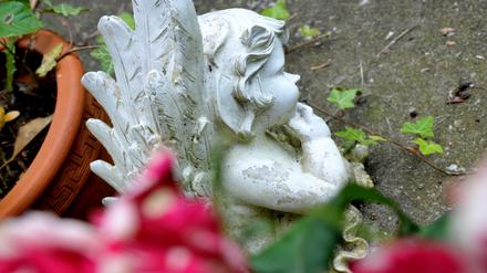 Alter St. Michael-Friedhof an der Hermannstraße in Berlin-Neukölln.