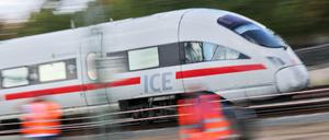 Auf dem Weg in die Werkstatt: Alle ICE-Züge sollen einem Sicherheitscheck unterzogen werden.