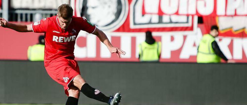 Simon Terodde erzielte per Strafstoß bereits seinen 13. Saisontreffer.