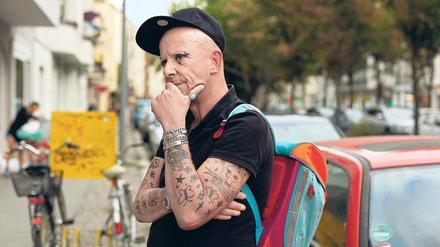 Spurensuche. Wo war die einst bekannteste Ost-Schwulenkneipe, der „Burgfrieden“? Frank Schäfer ist sich nicht ganz sicher.