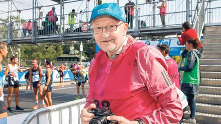 Etappe erreicht. Jubilar Horst Milde hob den Berliner Marathon 1974 aus der Taufe.