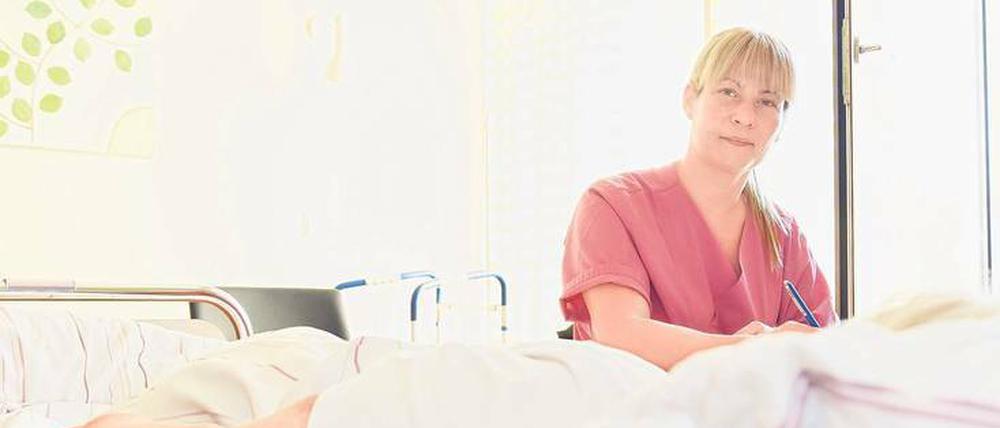 Schmerzexpertin. Krankenschwester Sandra Hildebrandt hat sich im Fernstudium zur Pain Nurse weitergebildet. 