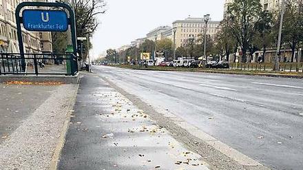 Dauerwelle. Der neue Fahrradweg am U-Bahnhof Frankfurter Tor. 