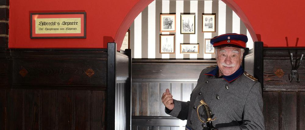 Jürgen Hilbrecht ist der bekannteste Darsteller: Um den berühmten "Hauptmann von Köpenick" gibt es Ärger.