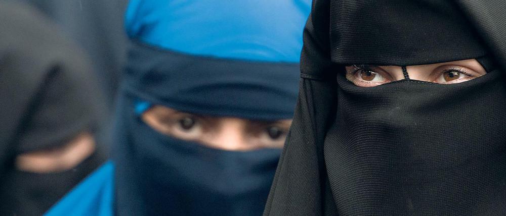 Vollverschleierte Frauen in Offenbach am Main.