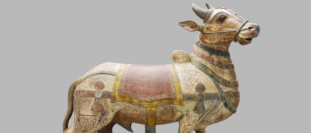 Die hölzerne Nandi-Skulptur aus dem Museum für Asiatische Kunst stammt aus dem 19. oder 20. Jahrhundert.