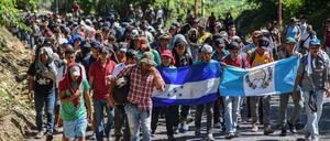 Der Marsch der Flüchtlinge geht weiter.