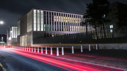 Die Zentrale des Bundesnachrichtendienstes in Berlin. BND. 
