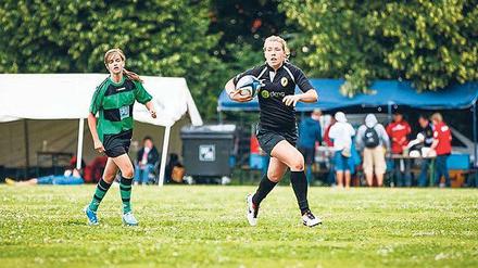 Drang nach vorne. Vivian Bahlmann (rechts) setzt sich oft durch.