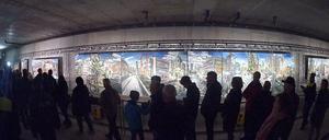 Reger Andrang beim "Tag der offenen Baustelle" im zukünftigen U-Bahnhof Unter den Linden.
