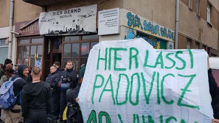 Am vergangenen Donnerstag demonstrierten Mieterinnen und Mieter bereits gegen die Padovicz-Gruppe.