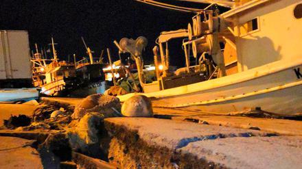Der Hafen der griechischen Insel Zakynthos nach einem Erdbeben.