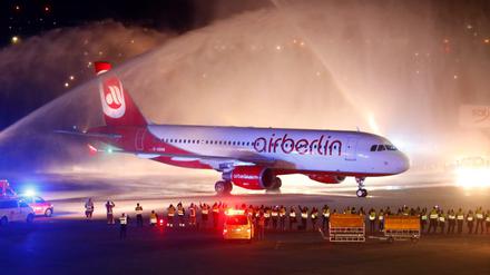 Letzte Station. Der Air-Berlin-Flug AB6210 erreichte am 27. Oktober 2017 am späten Abend den Flughafen Tegel. 