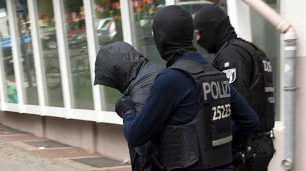 Aussteigerprogramme sollen Clanmitgliedern helfen, bevor es zu spät ist.