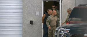 Cesar Sayoc, der 14 Briefbomben an Trump-Kritiker versandt haben soll, bei seiner Festnahme am Freitag in Florida.