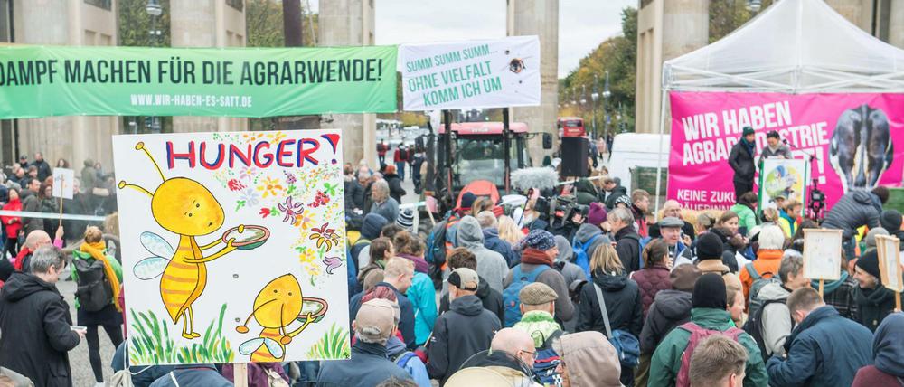 Umstritten: Solche Demofotos auf Social-Media-Kanälen der Polizei.
