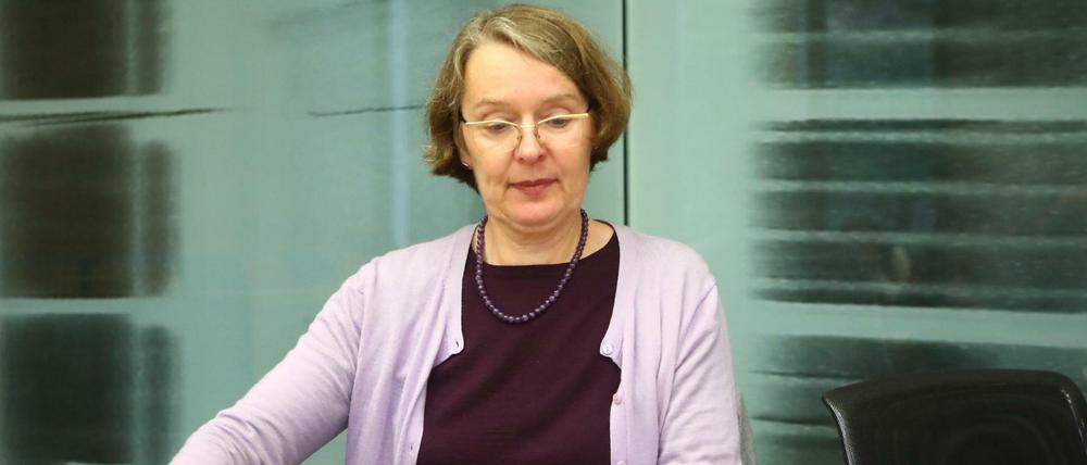 Klägerin Vera Egenberger im Verhandlungssaal des Bundesarbeitsgerichtes