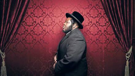 Der Musiker Nissim Black hat eine besonders strenge Form des Judentums gewählt.
