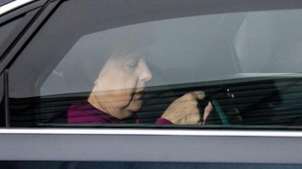 Am Tag danach: Angela Merkel auf dem Weg zur Gremiensitzung ihrer Partei. 
