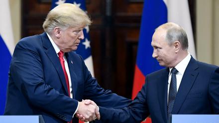 Donald Trump (links) und Wladimir Putin im Juli bei ihrem Treffen in Helsinki.