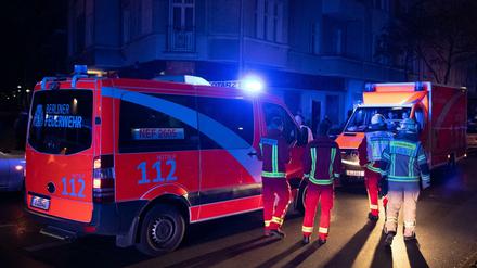 Rettungskräfte der Feuerwehr brachten die Zehnjährige in ein Krankenhaus.