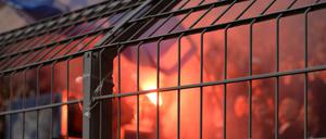 Pyrotechnik und Tumulte. Hertha BSC ist nach den Vorkommnissen um Aufklärung bemüht.
