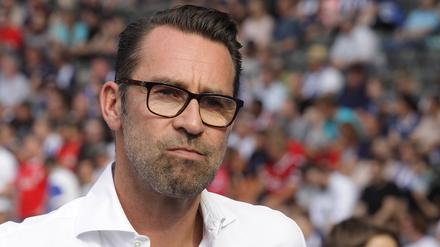 Michael Preetz sprach sich strikt gegen Gewalt und Pyrotechnik im Stadion aus.
