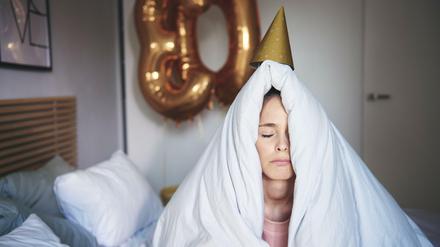 Anfang 30 und Single? Kein Grund zum Verzweifeln, denn das Leben ohne Partner kann viel entspannter sein. 