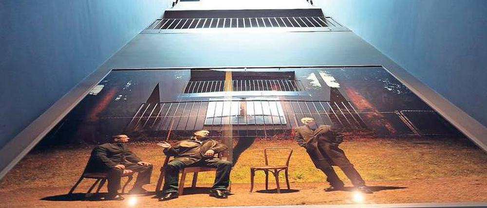 Neubeginn. Auch das Werk „Monologue“ von Jeff Wall ist in den fensterlosen Räumen des „Muzeul de Arta Recenta“ ausgestellt. 