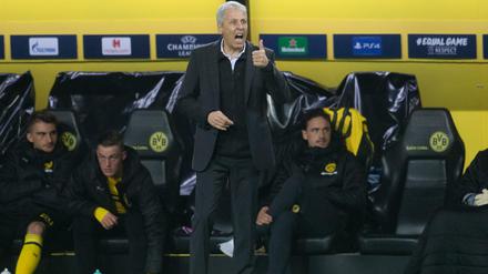 Daumen hoch. Lucien Favre und sein BVB machen derzeit vieles richtig.