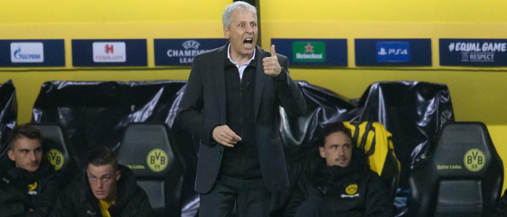 Daumen hoch. Lucien Favre und sein BVB machen derzeit vieles richtig.