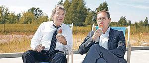 Florida-Eis-Chef Olaf Höhn (l.) mit Berlins Regierendem Bürgermeister Michael Müller (SPD).