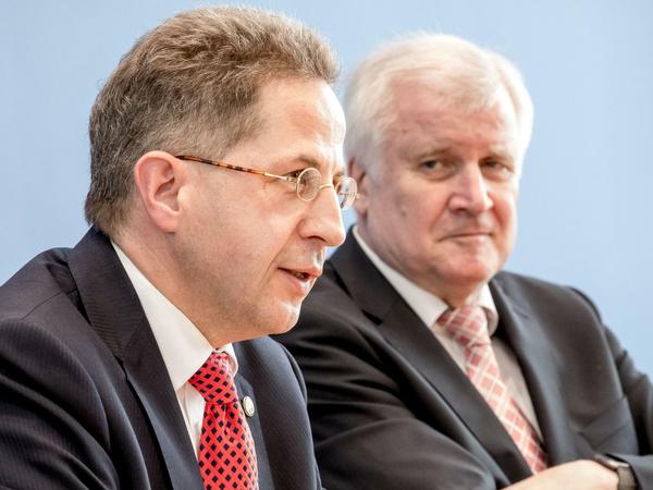 Der bisherige Verfassungsschutzpräsident Hans-Georg Maaßen (links) und Bundesinnenminister Horst Seehofer.