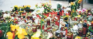 Blumenmeer am Tatort.