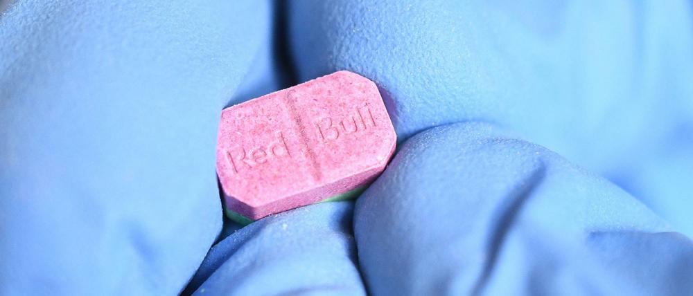 Beim Drug-Checking sollen Drogen, die auf dem Schwarzmarkt gehandelt werden, untersucht werden.