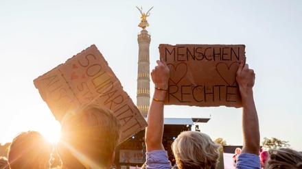 Auch zur "Unteilbar"-Demo riefen viele Berliner Kulturisntitutionen auf.