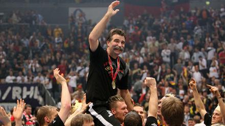 Heimmeister. 2007 gewann Deutschland mit Bundestrainer Heiner Brand (oben) die WM im eigenen Land. Und diesmal?