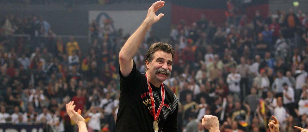 Heimmeister. 2007 gewann Deutschland mit Bundestrainer Heiner Brand (oben) die WM im eigenen Land. Und diesmal?