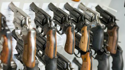 Ein Jahr lang konnten die Berliner illegale Waffen bei der Polizei abgeben.