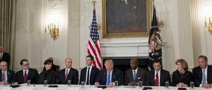 US-Präsident und die Wirtschaftsbosse des Landes - zu Gast im Weißen Haus.